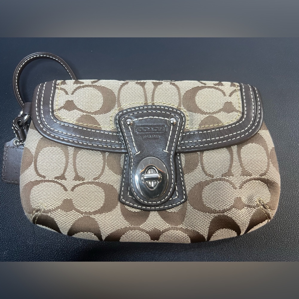 Coach Signature C Wristlet